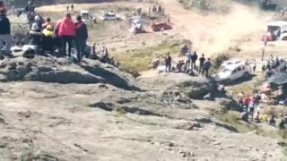 Desnudo en rally argentina