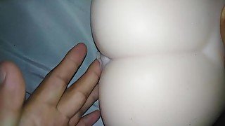 primer plano - colegiala masturbándose - muñeca sexual