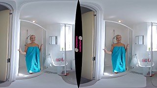 Soapy & Slippery featuring Beth - WankitNowVR