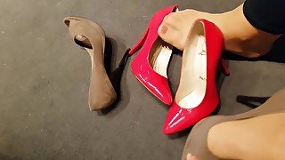 Unpacking the heels of cumonheels81's wife