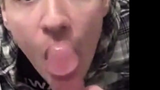 Buddy blowing me and I shoot cum on his tongue