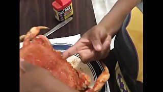 Eating crab