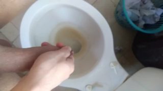 Bañandome con mi pene de 15 cm. Parte 3