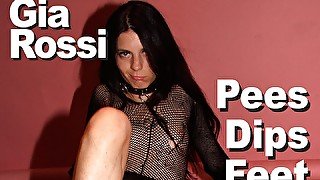 Gia Rossi Pees & Dips Her Foot