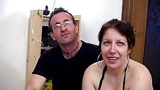 REAL wife and husband make sex for their first time with Camera. Real Time