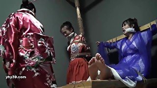 Chinese Bondage Female Catching Head 2 - Teaser Video