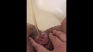 Wet N ready pussy piss