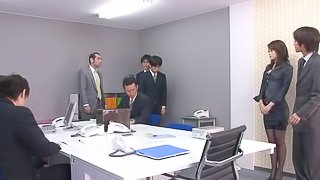 Office bimbo, Maki Hojo, plays with her fanny