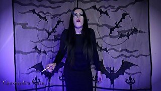 Moricia Addams Worship my Smoke