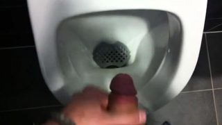 X Mush - Up: Public Toilet Fun