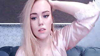 Blonde Babe Sex Kitten All Fired Up Webcam Show