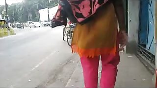 Bangladeshi walking booty