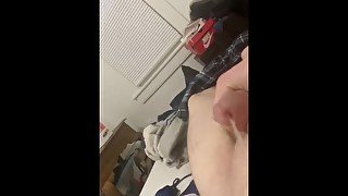 Piss jerk in bed