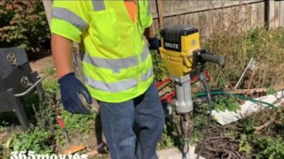 Construction Worker Fucks House Wife Milf on Patio Job Site (too thirsty couldn’t say no)