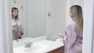 Sudden excitement makes the girl masturbate in the bathroom