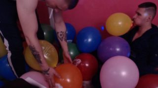 balloons fetish